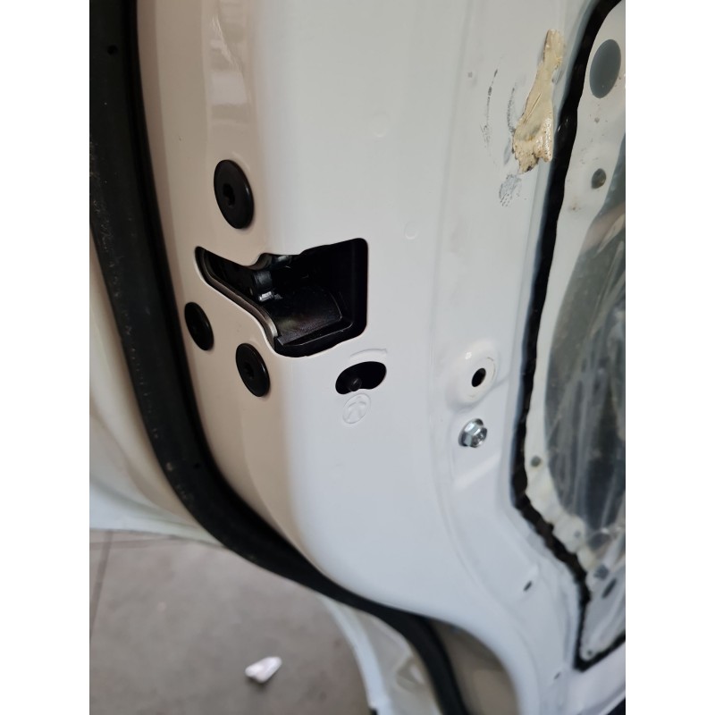 CERRADURA PUERTA TRASERA IZQUIERDA 10845782 