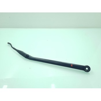 BRAZO LIMPIA DELANTERO DERECHO 