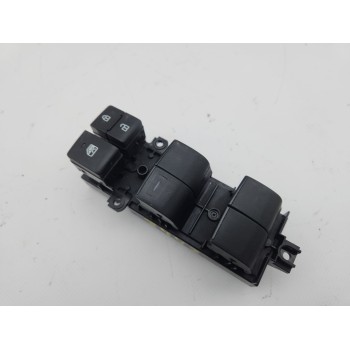 MANDO ELEVALUNAS DELANTERO IZQUIERDO 840400D020 