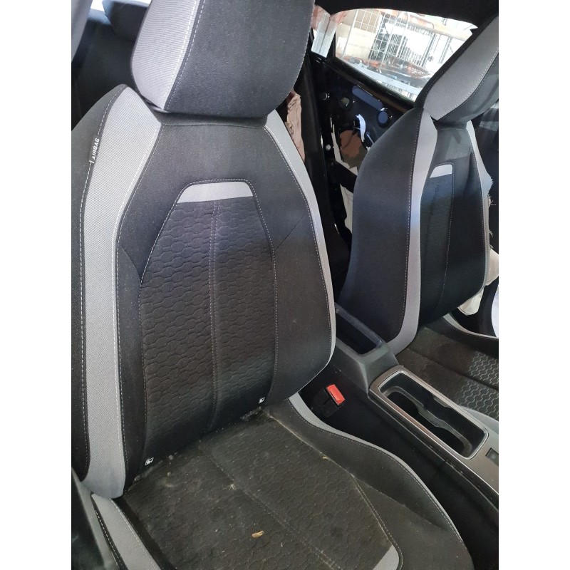 ASIENTO DELANTERO DERECHO 