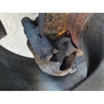 PINZA DE FRENO TRASERA DERECHA 
