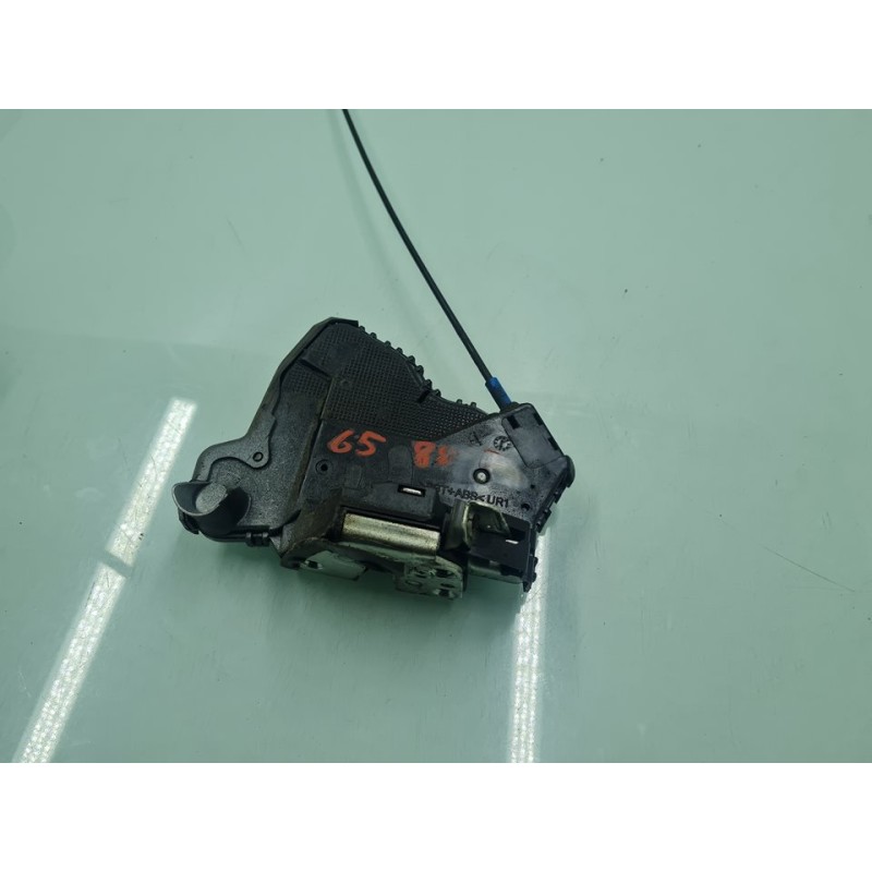 CERRADURA PUERTA DELANTERA DERECHA 