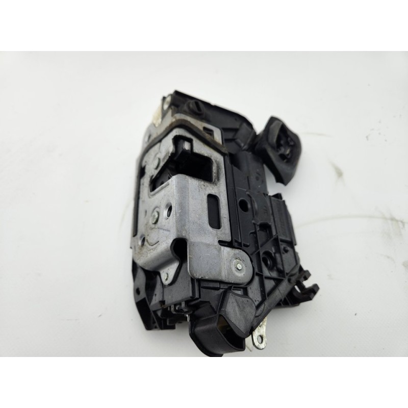 CERRADURA PUERTA TRASERA IZQUIERDA 5K4839015AF 