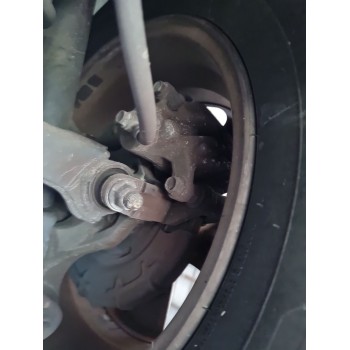 PINZA DE FRENO TRASERA DERECHA 582302Y310 