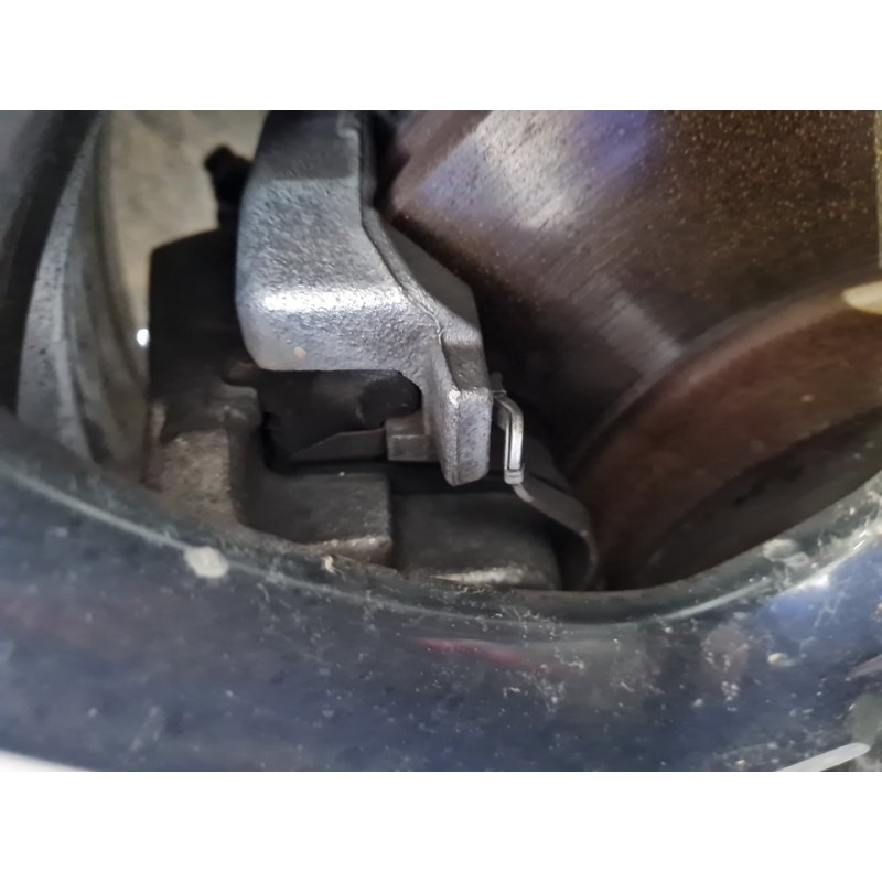 PINZA DE FRENO DELANTERA IZQUIERDA 