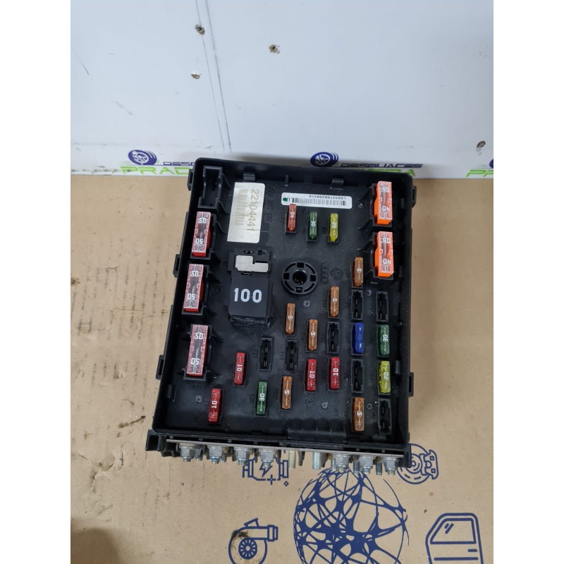 CAJA RELES / FUSIBLES 3C0937125 