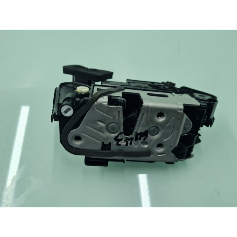 CERRADURA PUERTA TRASERA IZQUIERDA 5TA839015Q 