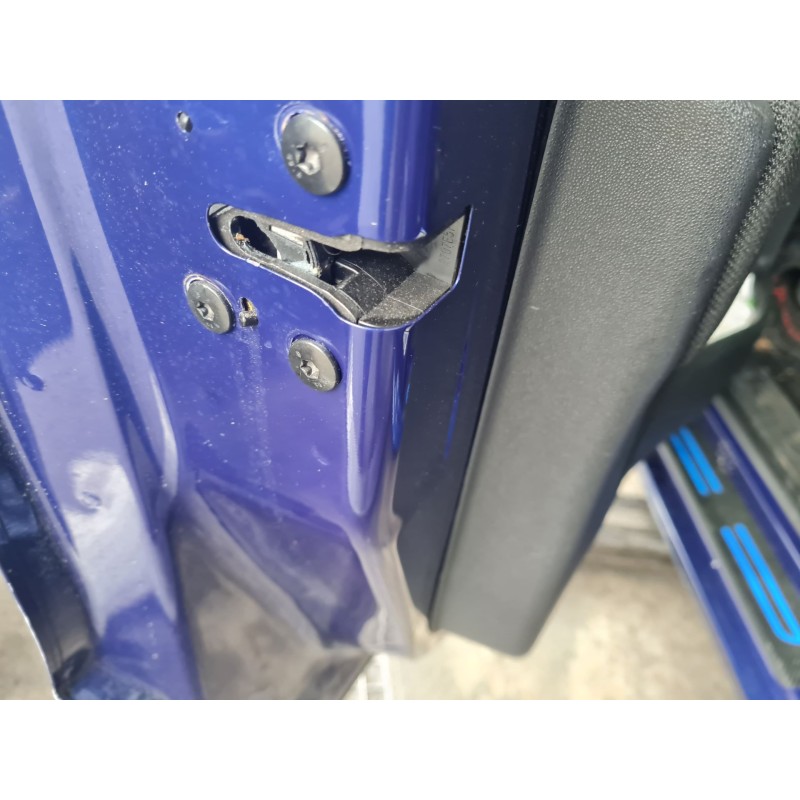 CERRADURA PUERTA DELANTERA IZQUIERDA 