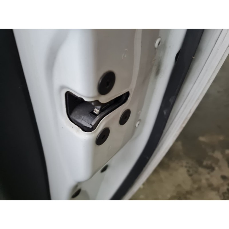 CERRADURA PUERTA DELANTERA DERECHA 