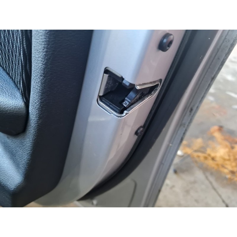 CERRADURA PUERTA DELANTERA DERECHA 