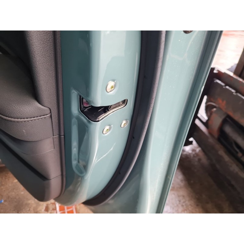 CERRADURA PUERTA DELANTERA DERECHA 