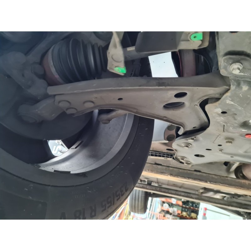 BRAZO SUSPENSION INFERIOR DELANTERO DERECHO 