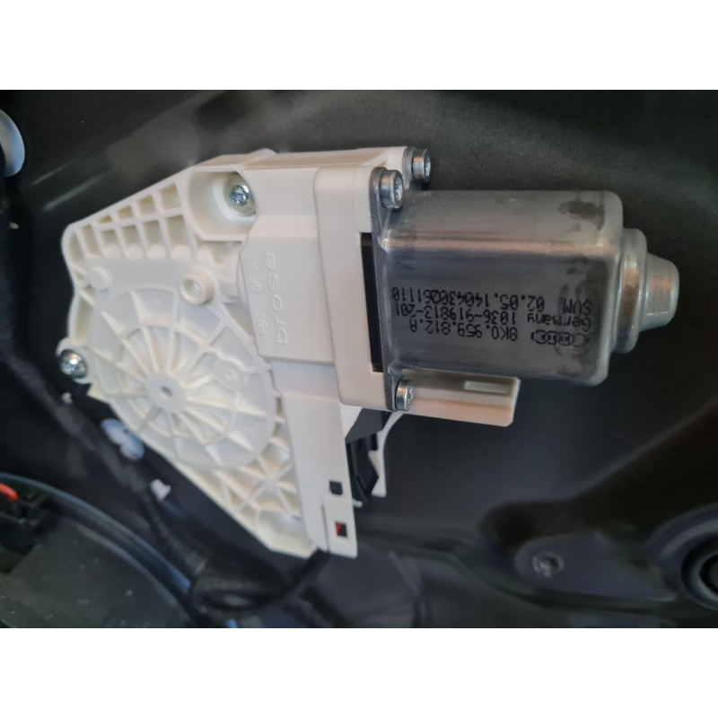 ELEVALUNAS TRASERO DERECHO 8K0839462A 