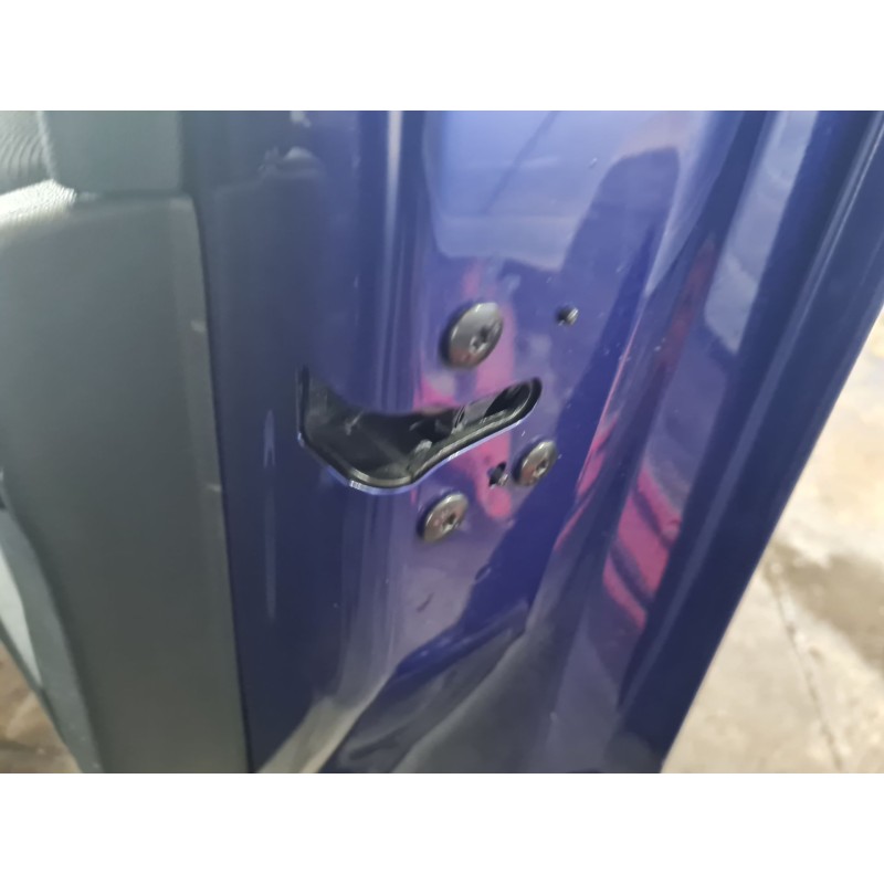 CERRADURA PUERTA DELANTERA DERECHA 