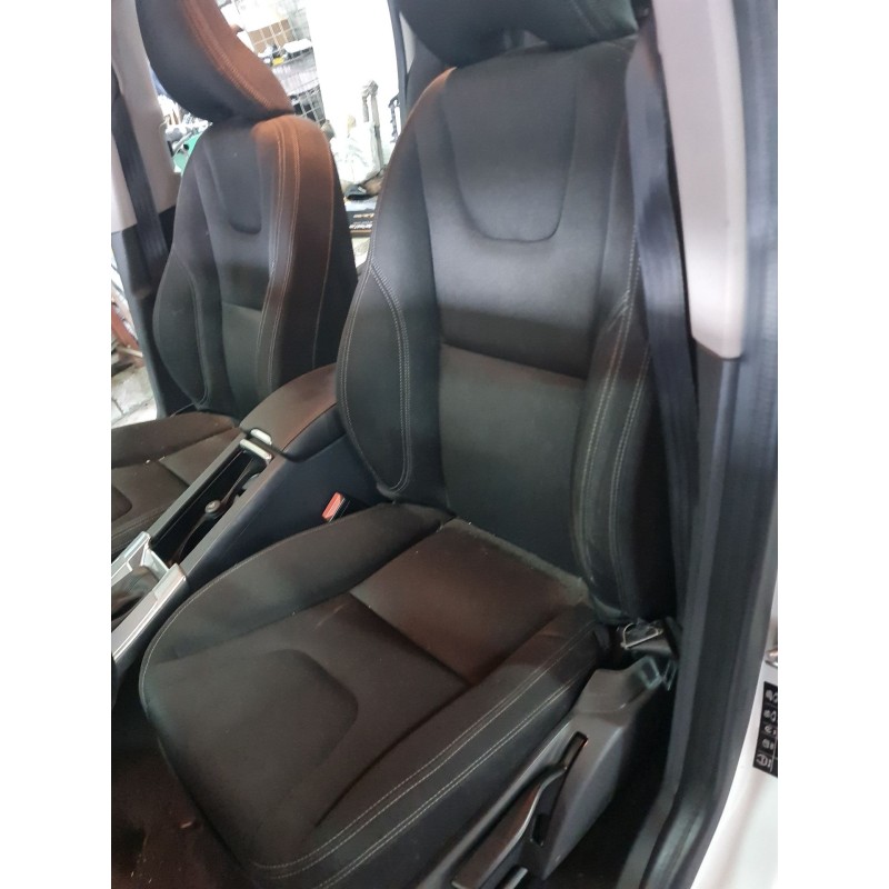 ASIENTO DELANTERO IZQUIERDO 
