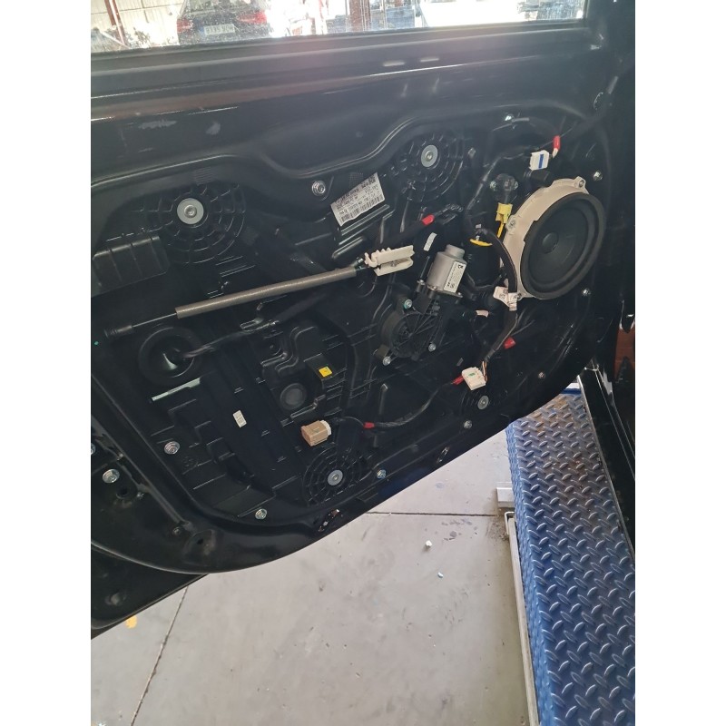 ELEVALUNAS DELANTERO IZQUIERDO 82470G4050 