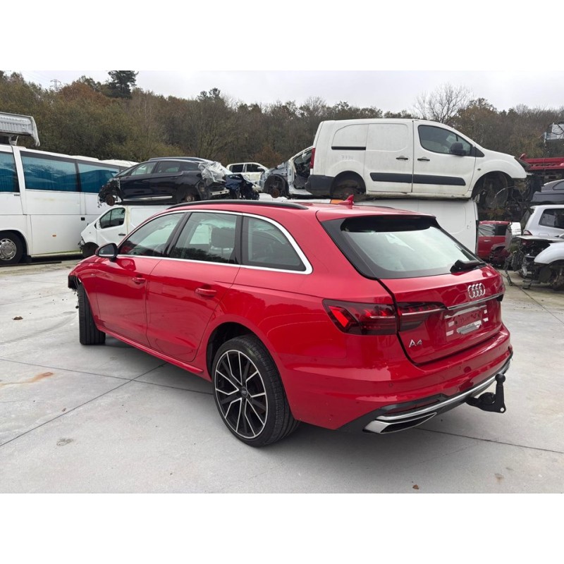 AUDI A4 AVANT (8WD)