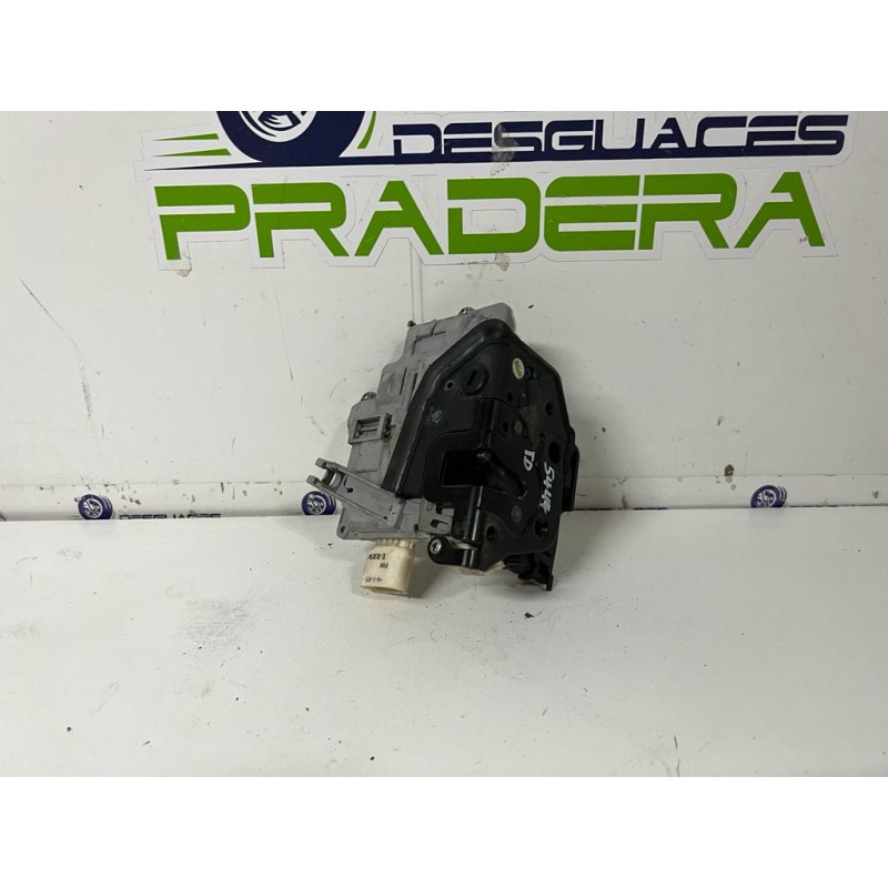 CERRADURA PUERTA TRASERA DERECHA 3C4839016A 