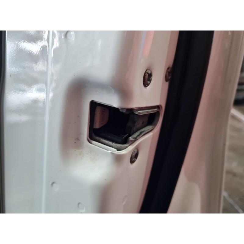CERRADURA PUERTA DELANTERA DERECHA 