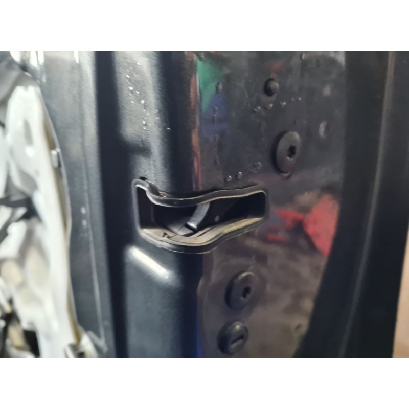 CERRADURA PUERTA DELANTERA DERECHA 