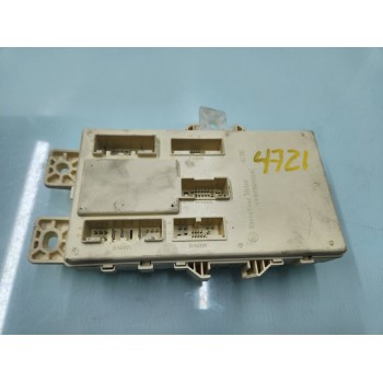 CAJA RELES / FUSIBLES 8215335030 