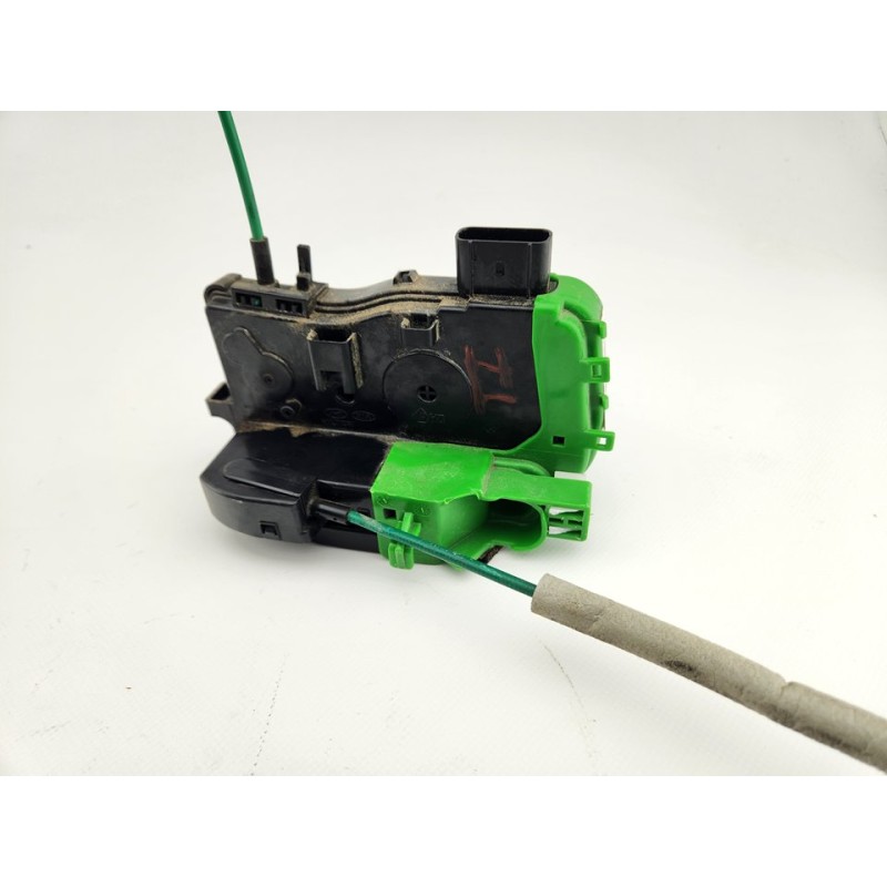 CERRADURA PUERTA TRASERA IZQUIERDA 814103Z000 