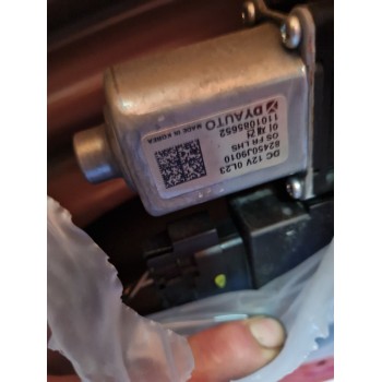 ELEVALUNAS DELANTERO IZQUIERDO 82403J9000 