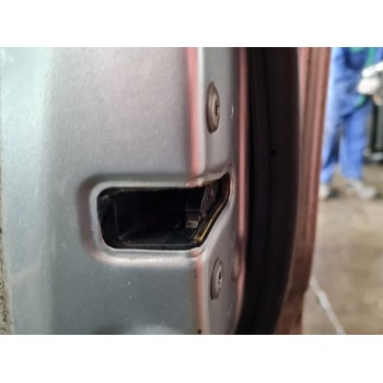 CERRADURA PUERTA DELANTERA DERECHA 