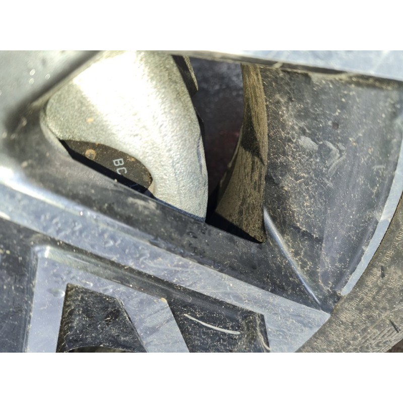 PINZA DE FRENO DELANTERA DERECHA 