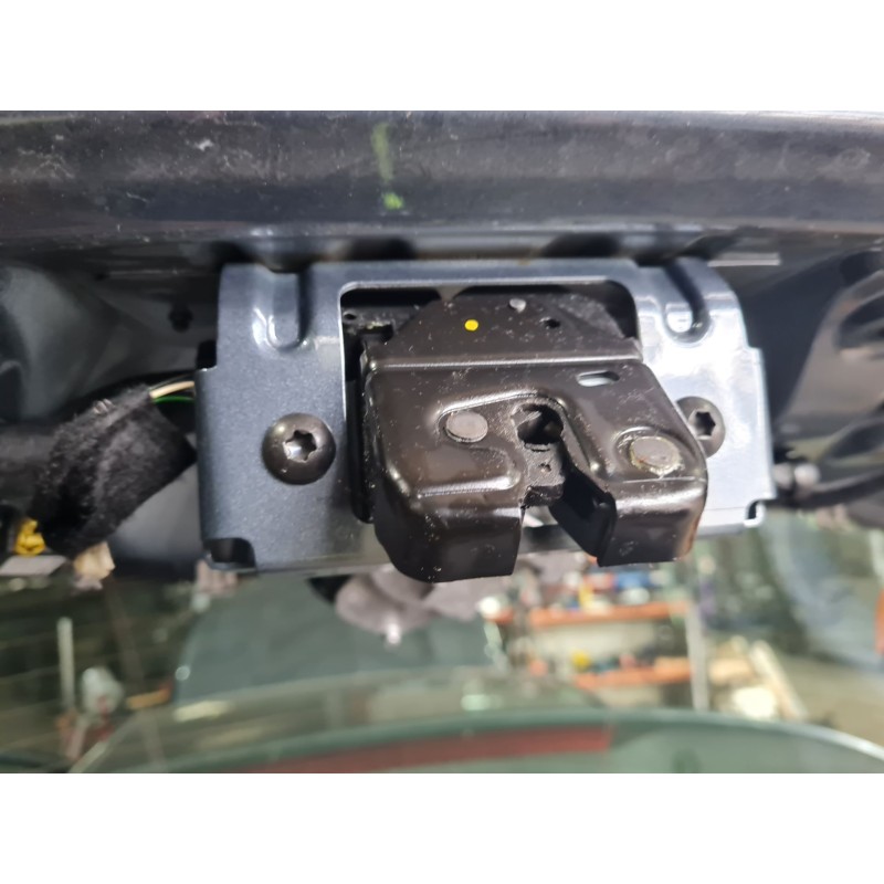 CERRADURA MALETERO / PORTON 