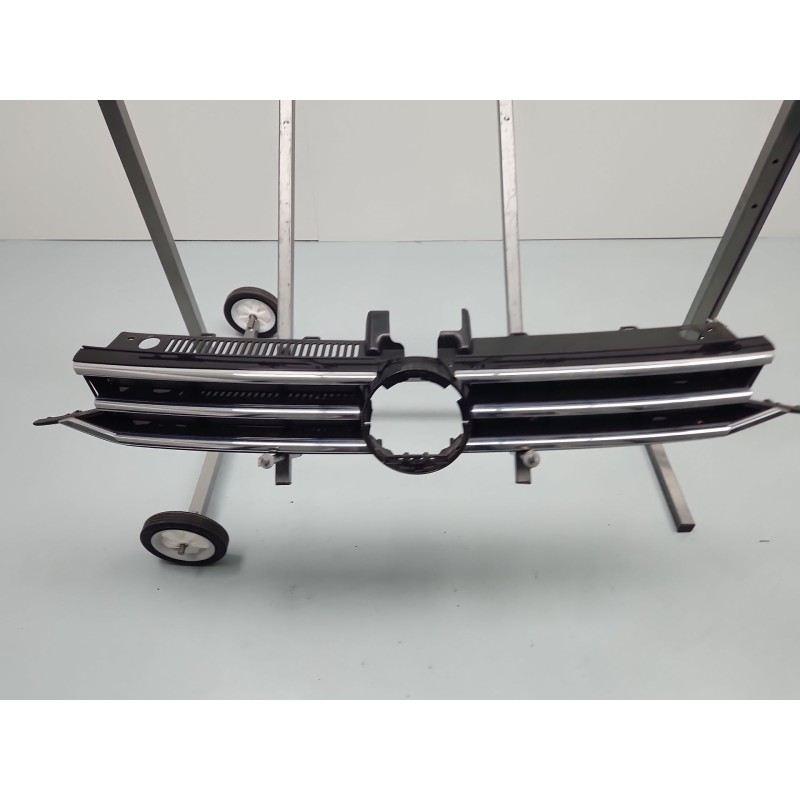 REJILLA PARAGOLPES DELANTERO 5TA853651L / 5TA853651H / 5TA853653B 