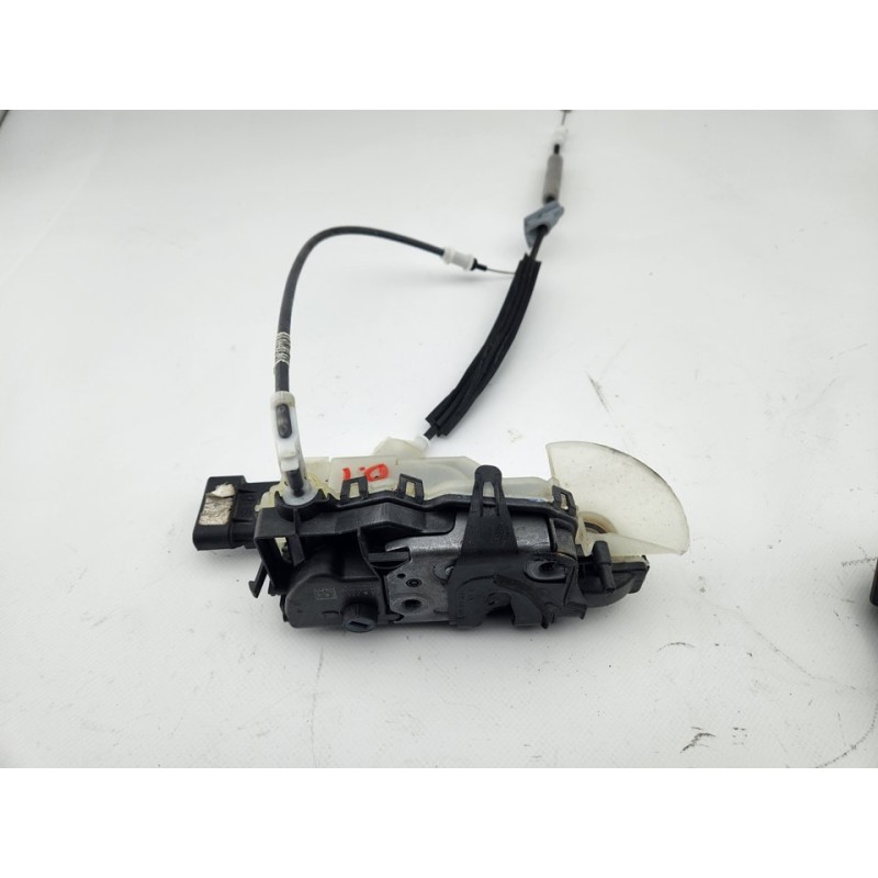 CERRADURA PUERTA DELANTERA IZQUIERDA 104235 / 9810423580 