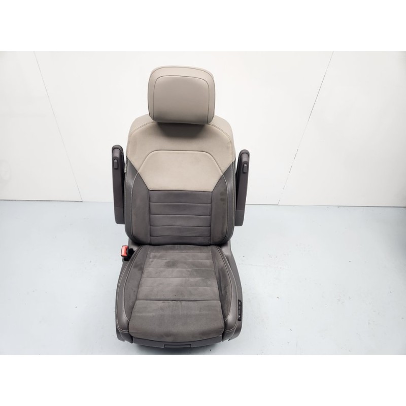 ASIENTO DELANTERO IZQUIERDO 7T0881105C 