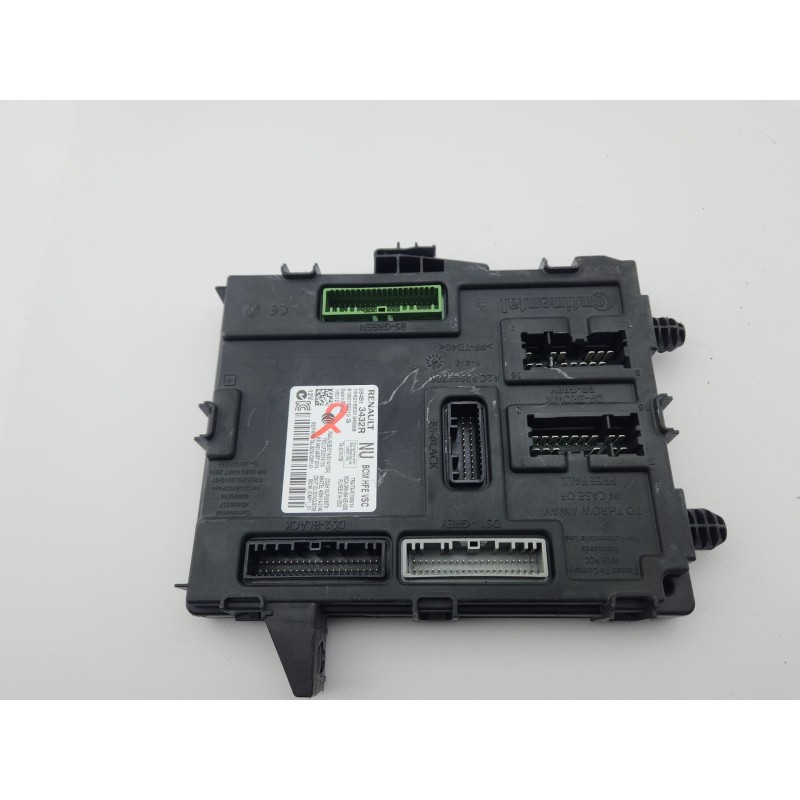 CAJA RELES / FUSIBLES 284B13432R 