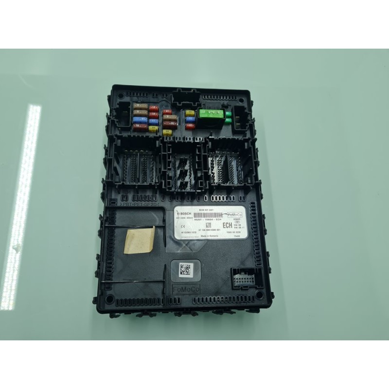CAJA RELES / FUSIBLES HU5T15604ECH 