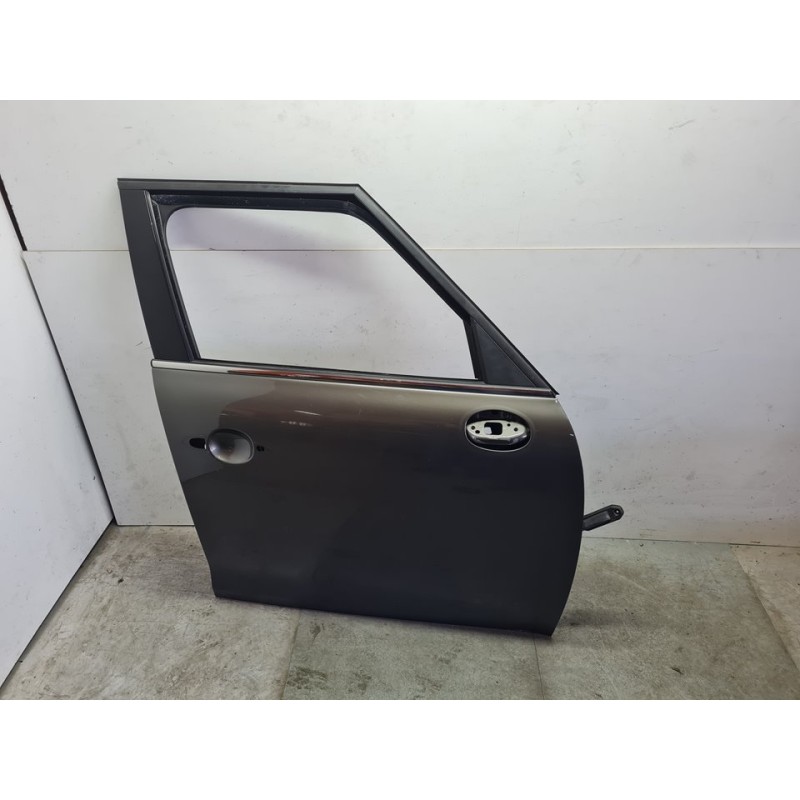 PUERTA DELANTERA DERECHA 