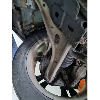BRAZO SUSPENSION INFERIOR DELANTERO IZQUIERDO A1563300100 