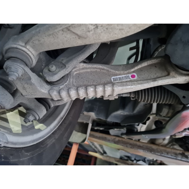 BRAZO SUSPENSION INFERIOR DELANTERO DERECHO HK833C254AD 