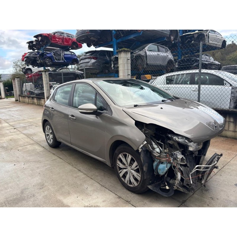 peugeot 208 del año 2013