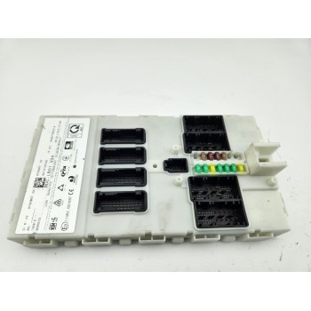 CAJA RELES / FUSIBLES 8736967 