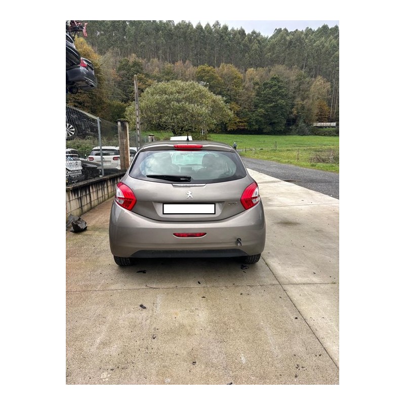 peugeot 208 del año 2013
