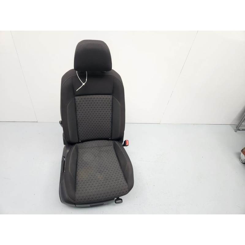 ASIENTO DELANTERO DERECHO 