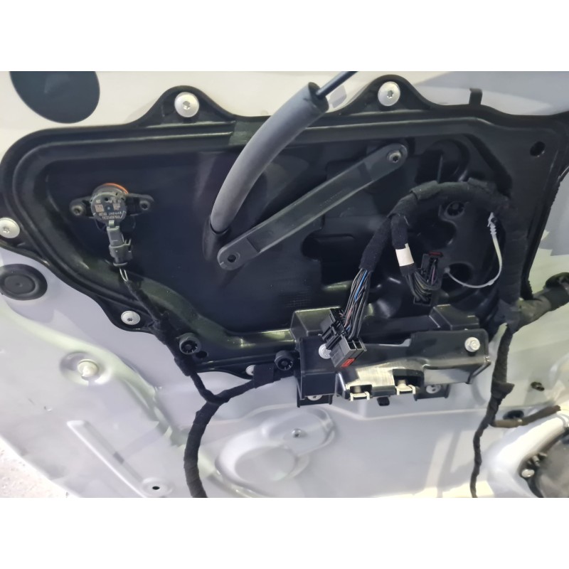 ELEVALUNAS DELANTERO IZQUIERDO HK8323201AJ 