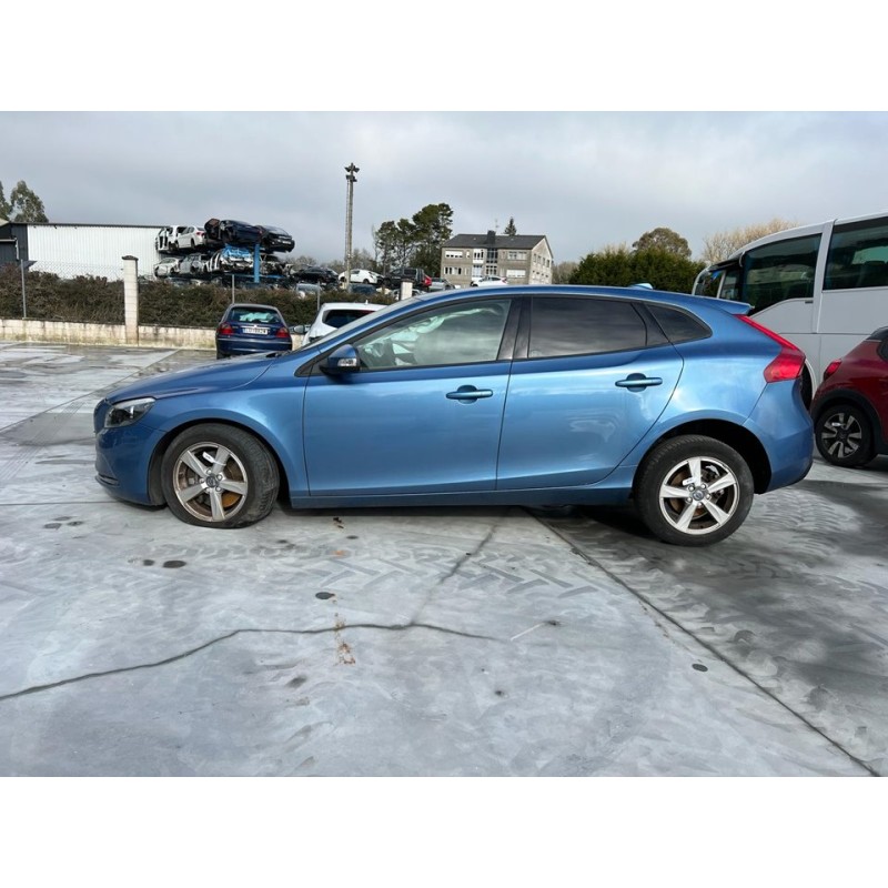 volvo v40 del año 2016
