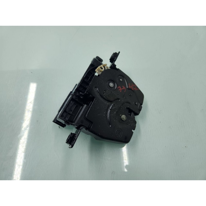 CERRADURA MALETERO / PORTON 966853 