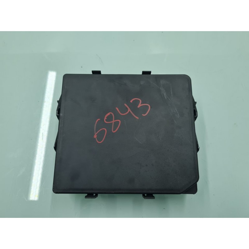 CAJA RELES / FUSIBLES 284B74JW2A 