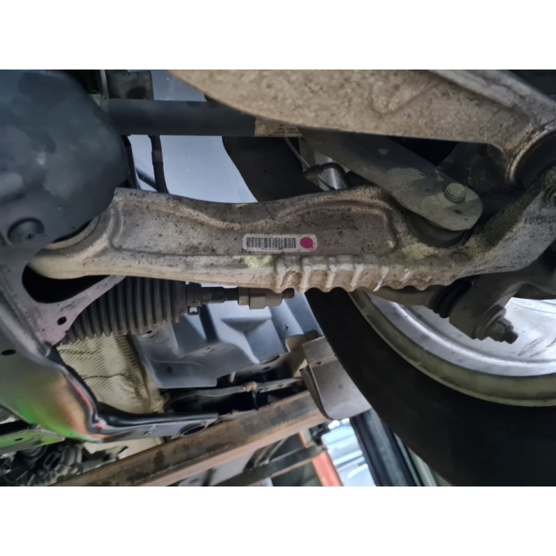 BRAZO SUSPENSION INFERIOR DELANTERO IZQUIERDO HK833C255AD 