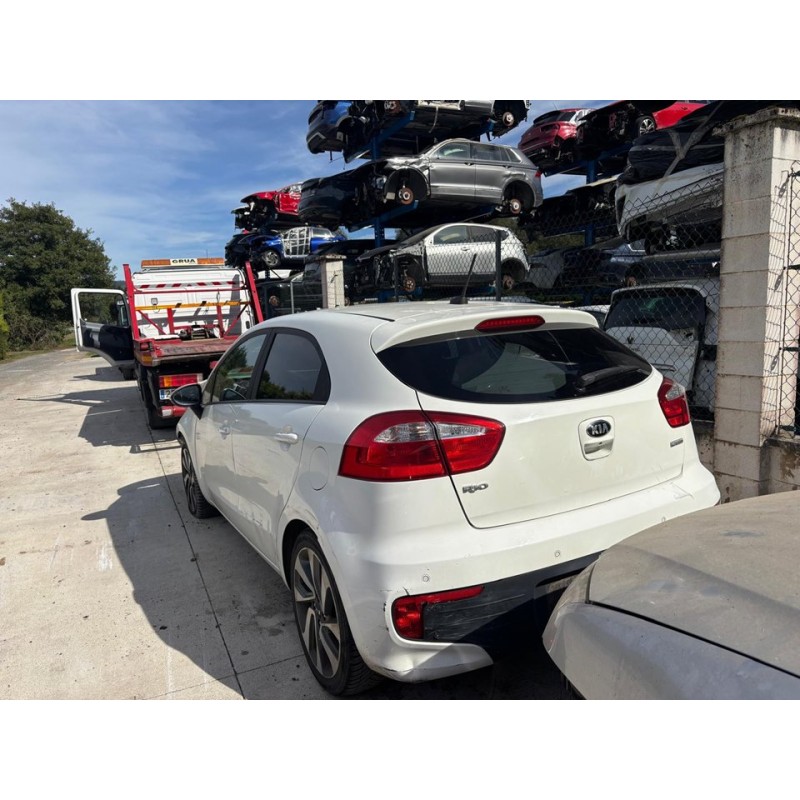 kia rio del año 2017