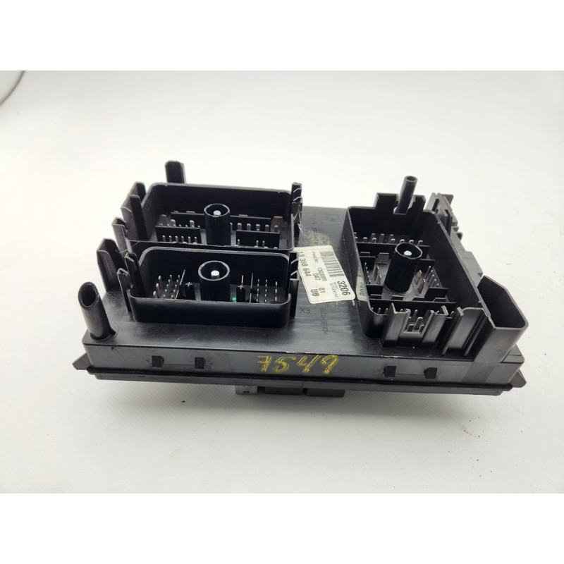 CAJA RELES / FUSIBLES 13368644 