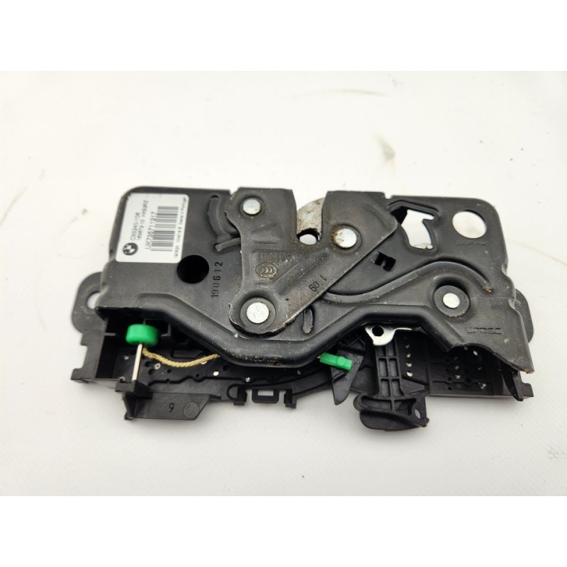 CERRADURA MALETERO / PORTON UK735711217 
